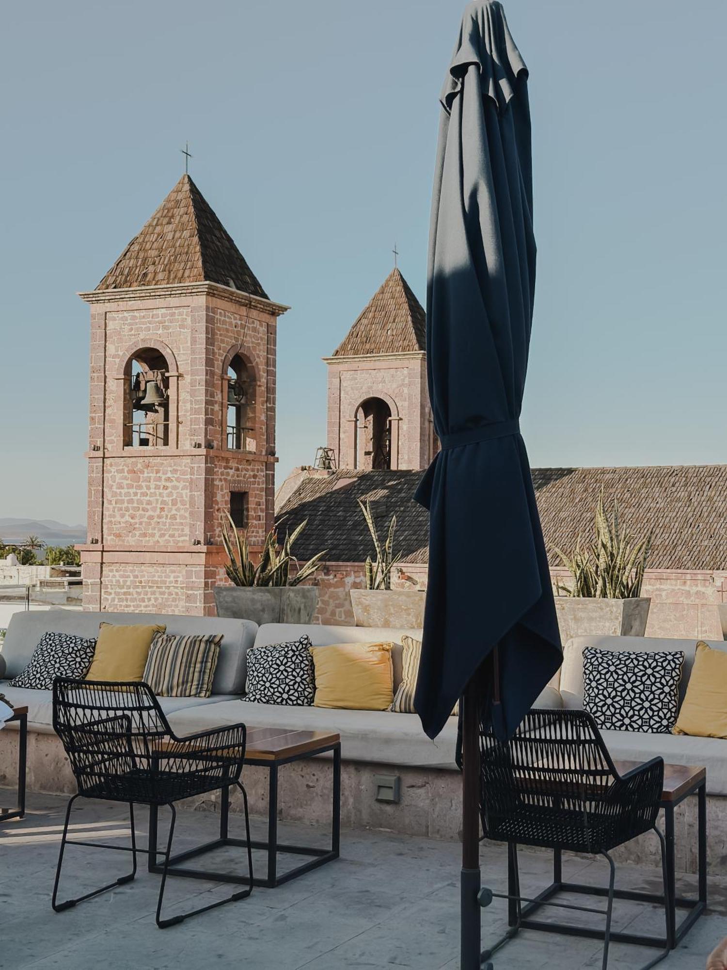 Hotel Catedral 라파스 외부 사진 The hotel's rooftop