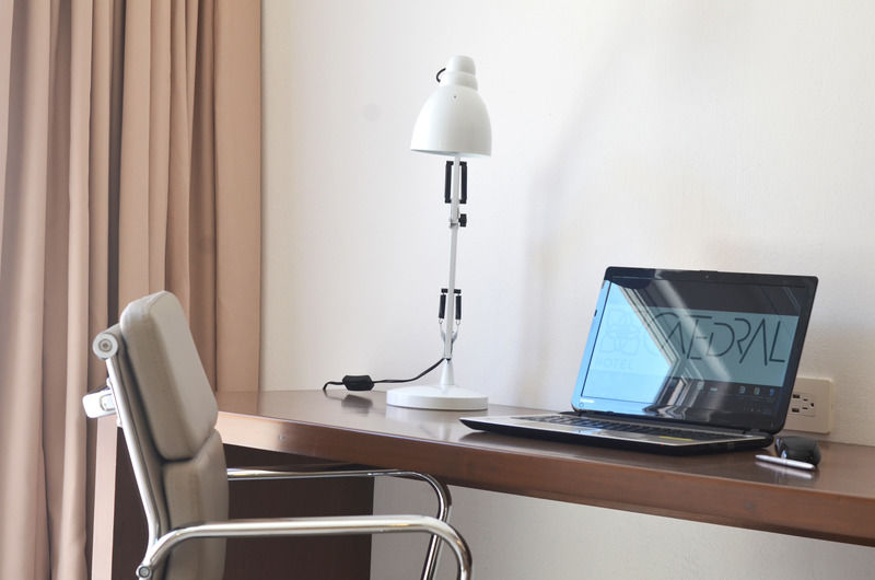 Hotel Catedral 라파스 외부 사진 A typical office space