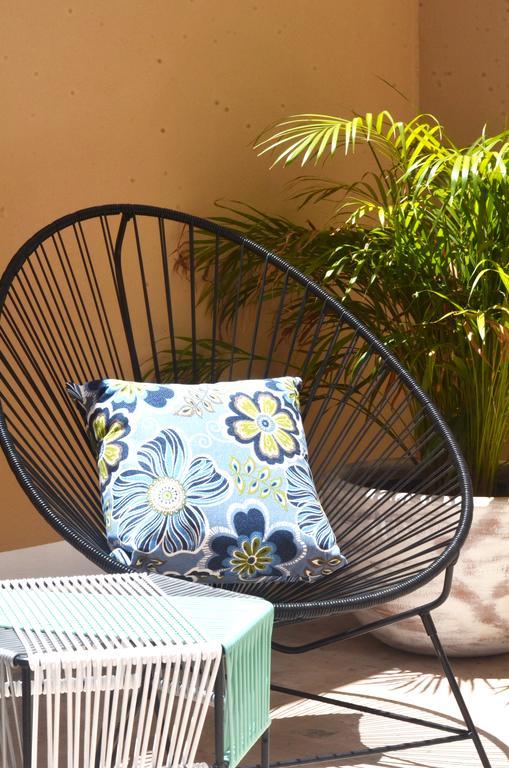 Hotel Catedral 라파스 외부 사진 A Condesa chair